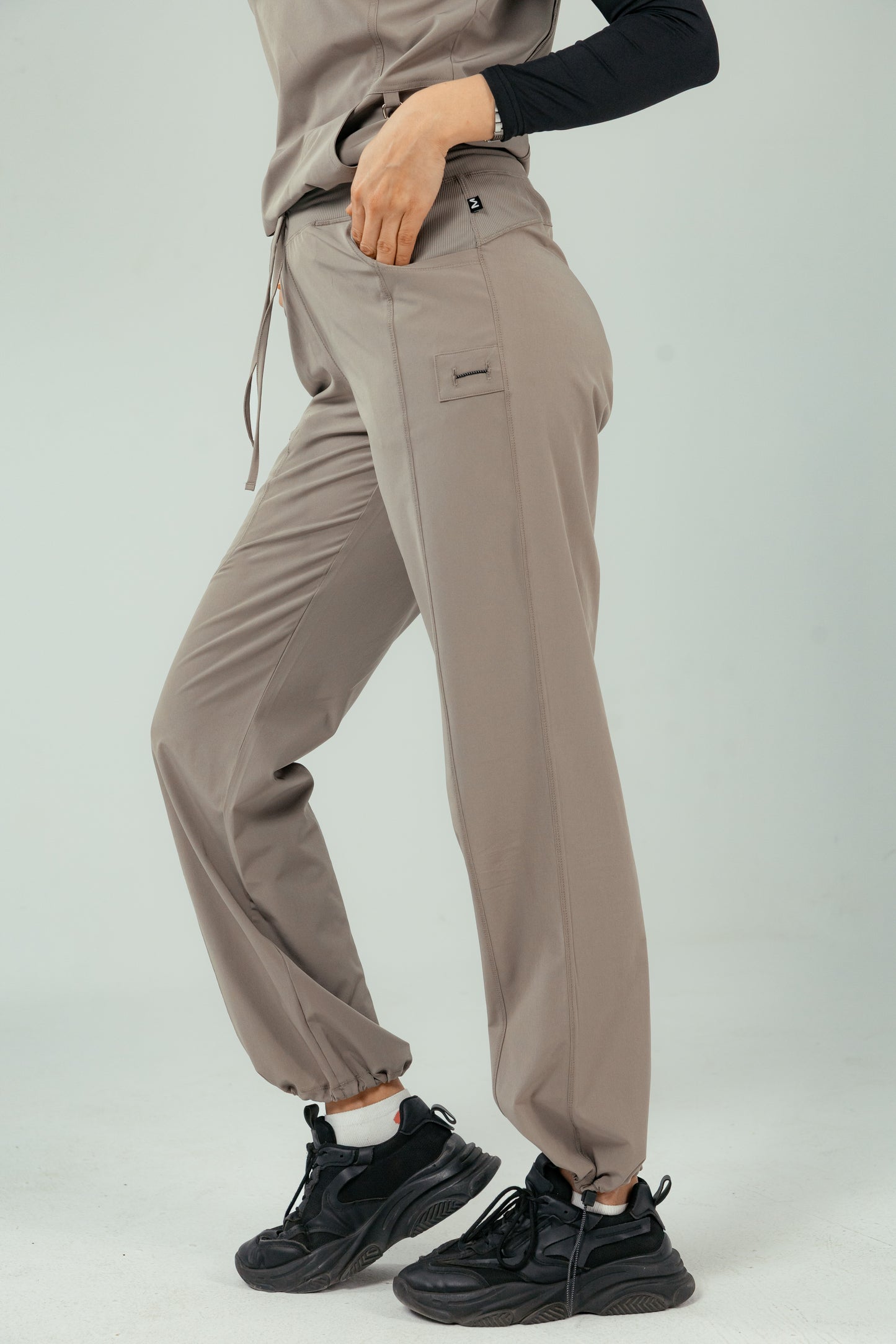 The Aero’s Women’s Set