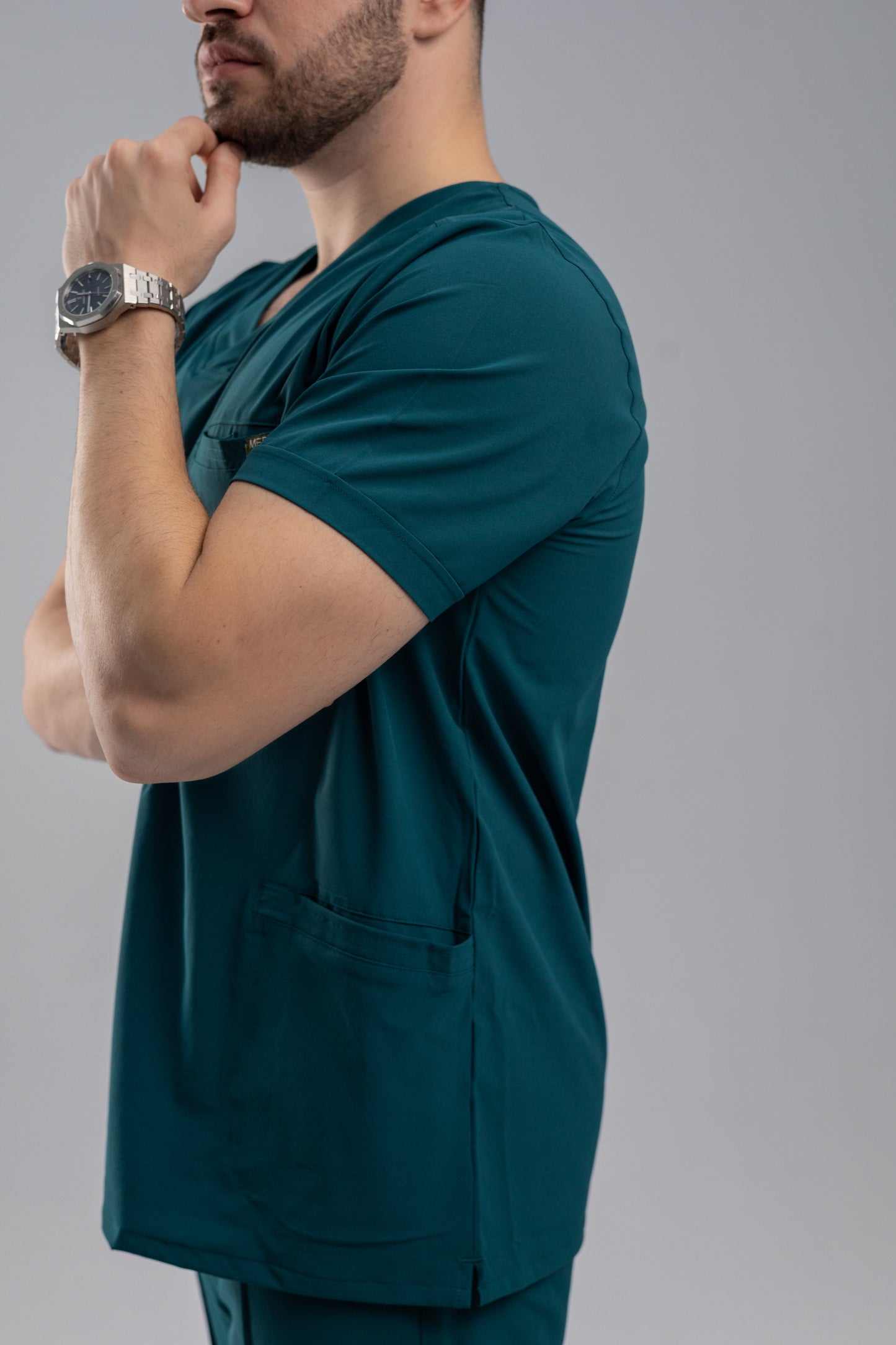 The V neckline Men’s Top Only